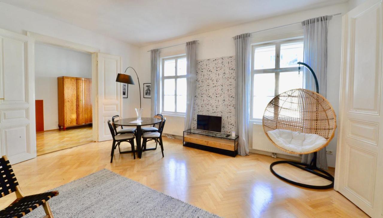 Beautiful Flat Next To Karlskirche Viyana Dış mekan fotoğraf